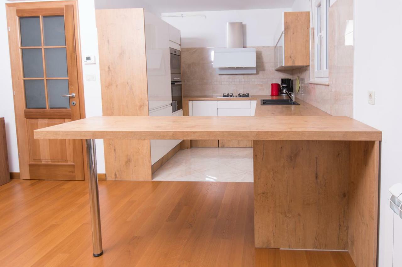 Deluxe With Private Pool - 100m From The Sea Apartma